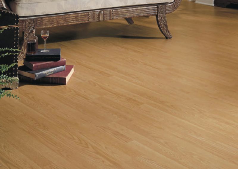 OAK HONEY Laminated Wood Flooring